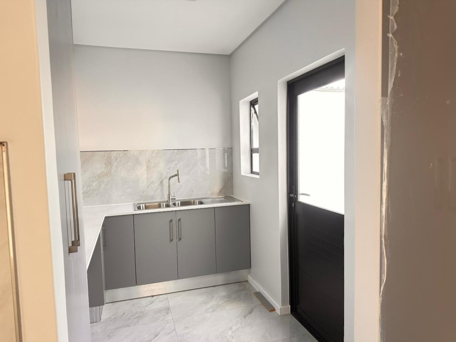 4 Bedroom Property for Sale in Sandown Western Cape